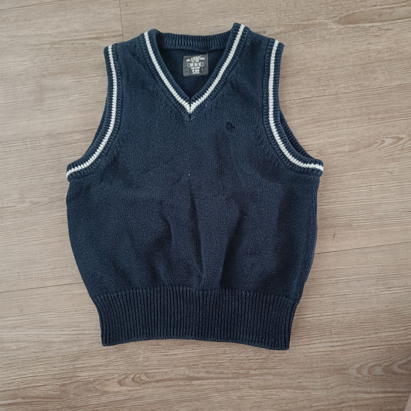 Sonstige Jungenkleidung: Gilet Grösse 86 – Gebraucht aus Jaberg von urig17.