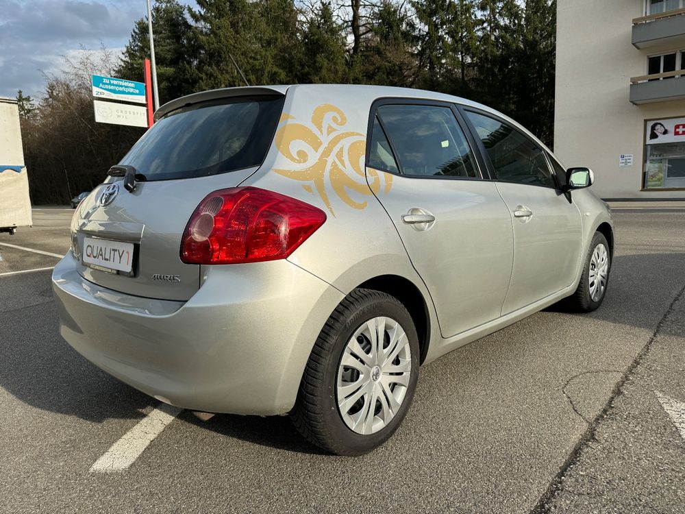 TOYOTA AURIS 1.6 1-HAND Automat / MFK Neu 03.2024 116 000 km