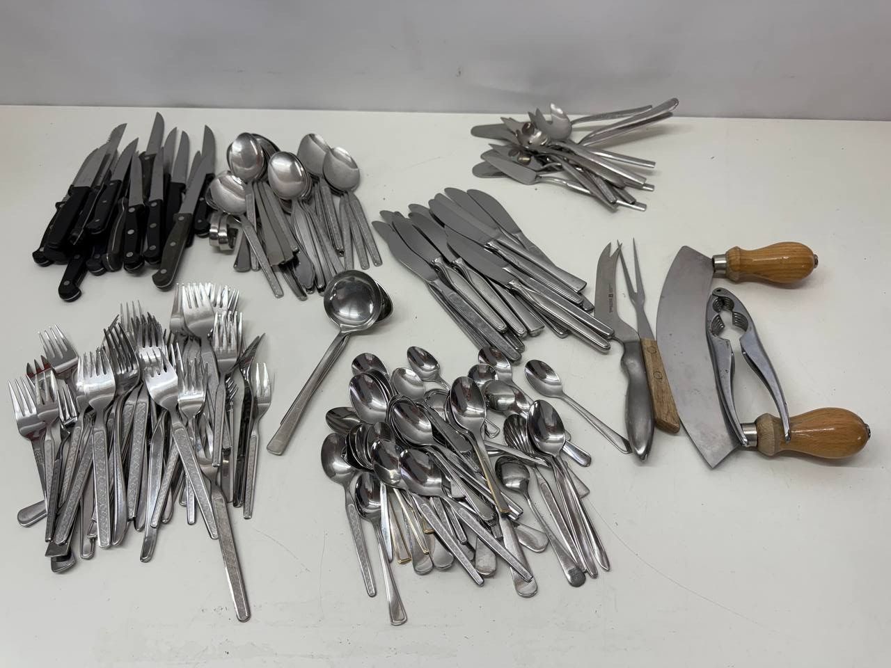 Bestecksets: Diverse Besteck , Messer Gabel Löffel Set K 141 – Gebraucht aus Oberönz von