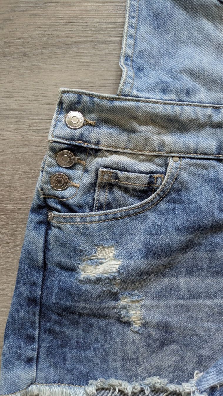 Stradivarius Tute: Combi short jean Stradivarius – Usato da Orsieres venduto da IndianaJones50a 3