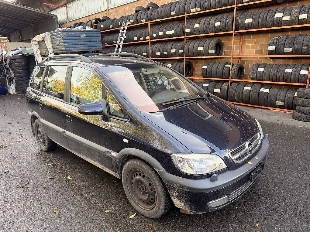 Autos: Opel Zafira A  Ersatzteile – D'occasion à Udligenswil par Sch2s 1