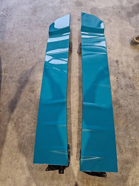 Accessori per altri veicoli: MAN TGX Luftleitbleche / Windabweiser Komplettsatz  – Usato da Endingen venduto da Volvo2211