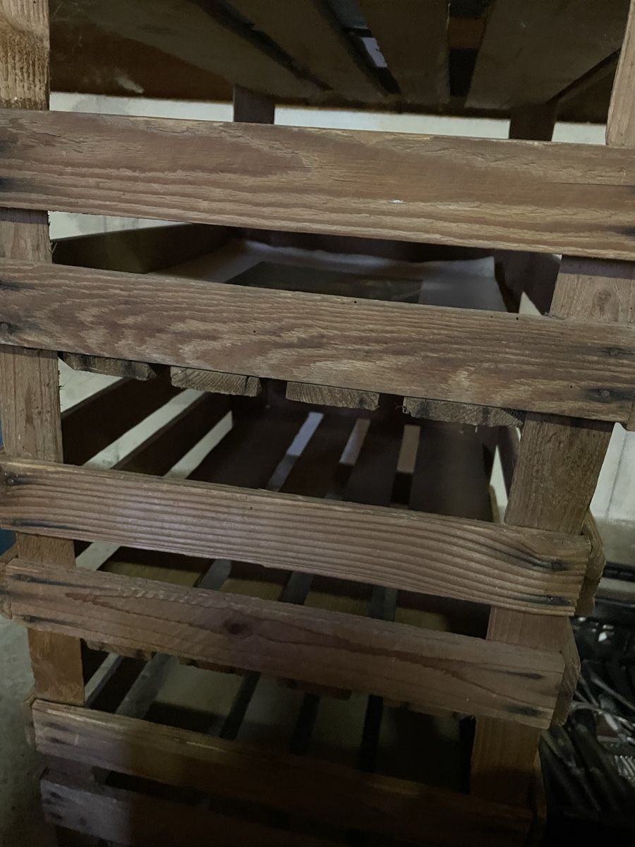 Articoli in legno: Holz Harassen Vorkeimharassli – Usato da Lüsslingen venduto da eehm