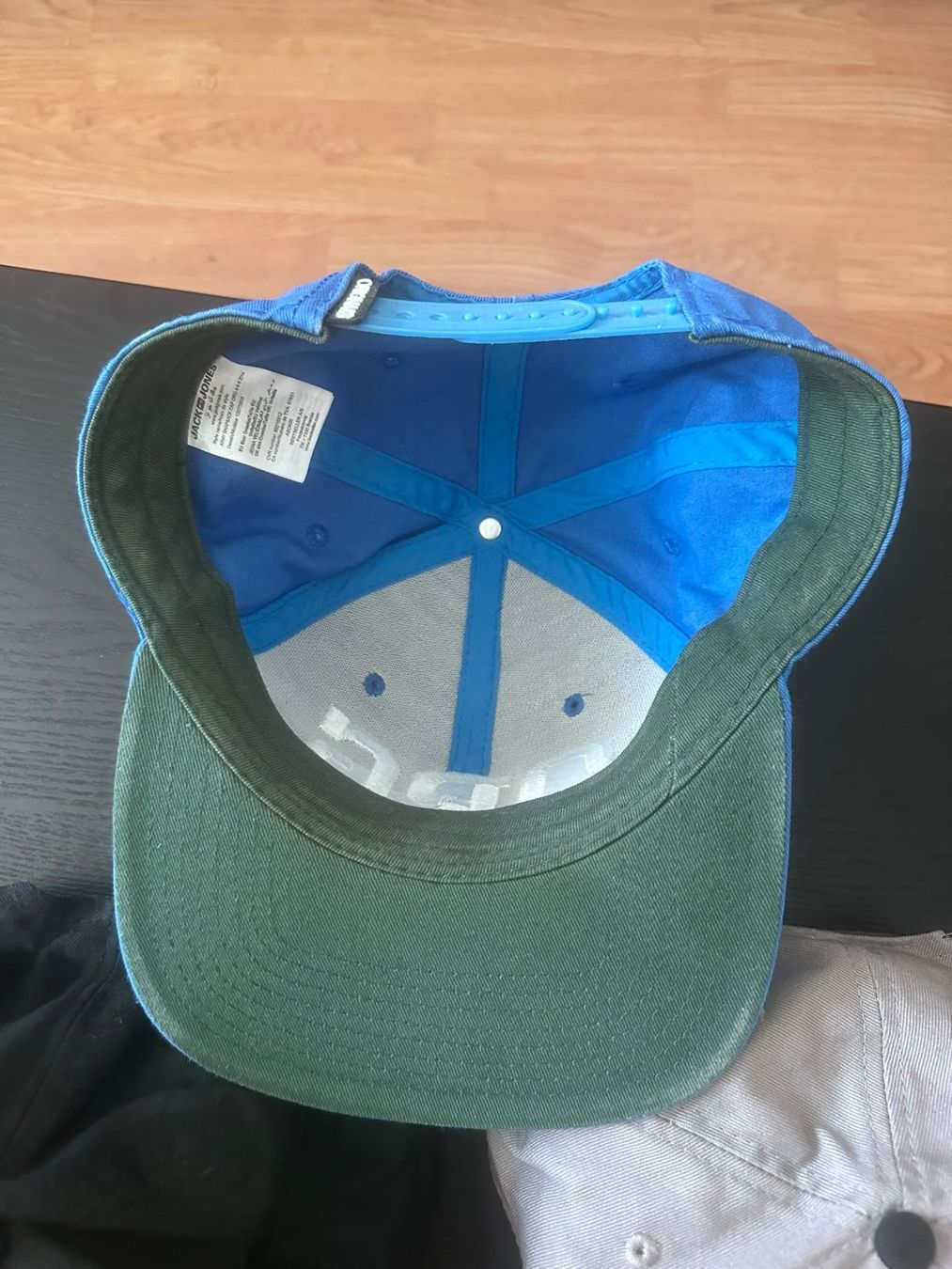 Autres vêtements & accessoires: 3 Snapback Caps Jack & Jones Gym Generation – D'occasion à Basel par san_2jbt 1