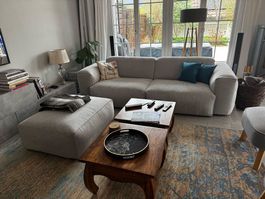 3-Sitzer Sofa + Polsterhocker HUDSON - NEU