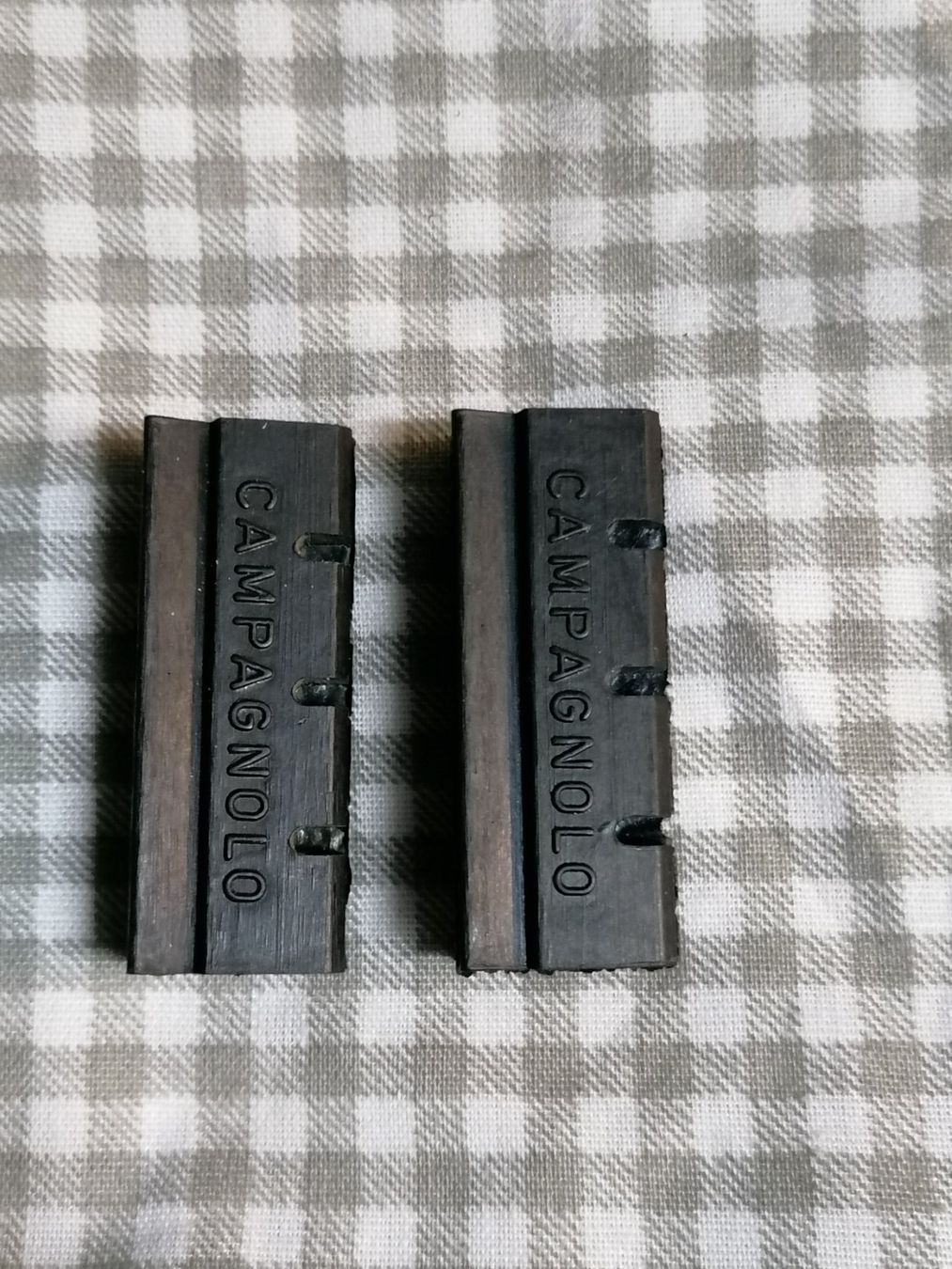 Campagnolo Pezzi di ricambio: Campagnolo Bremsgummi – Usato da Lausanne venduto da Frankenstein