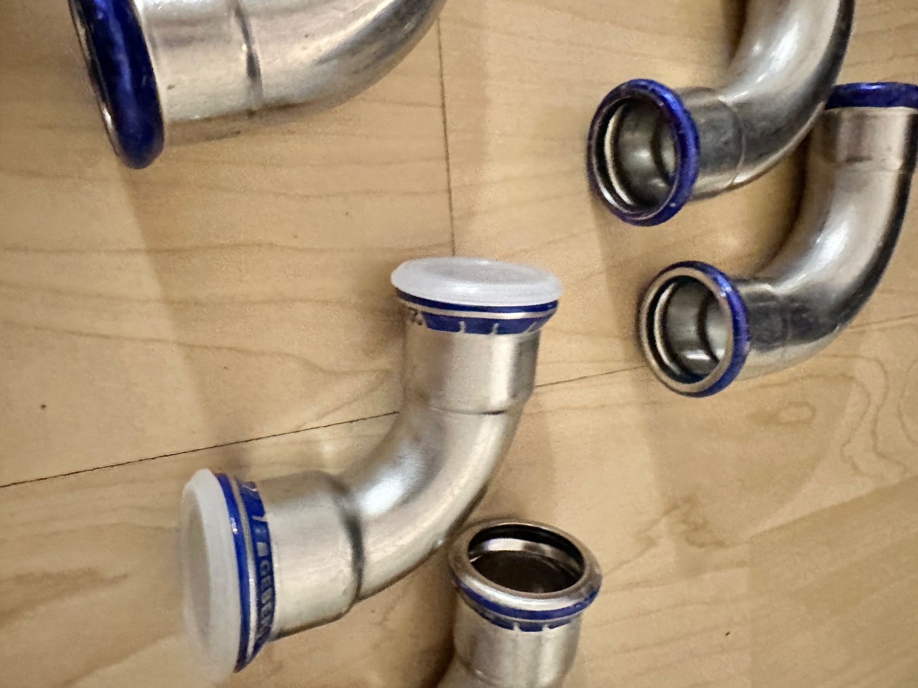 Geberit Tutti gli attrezzi: Geberit Mapress Bogen 28mm – Nuovo e nell'imballaggio originale da niederhasli venduto da rami016 1