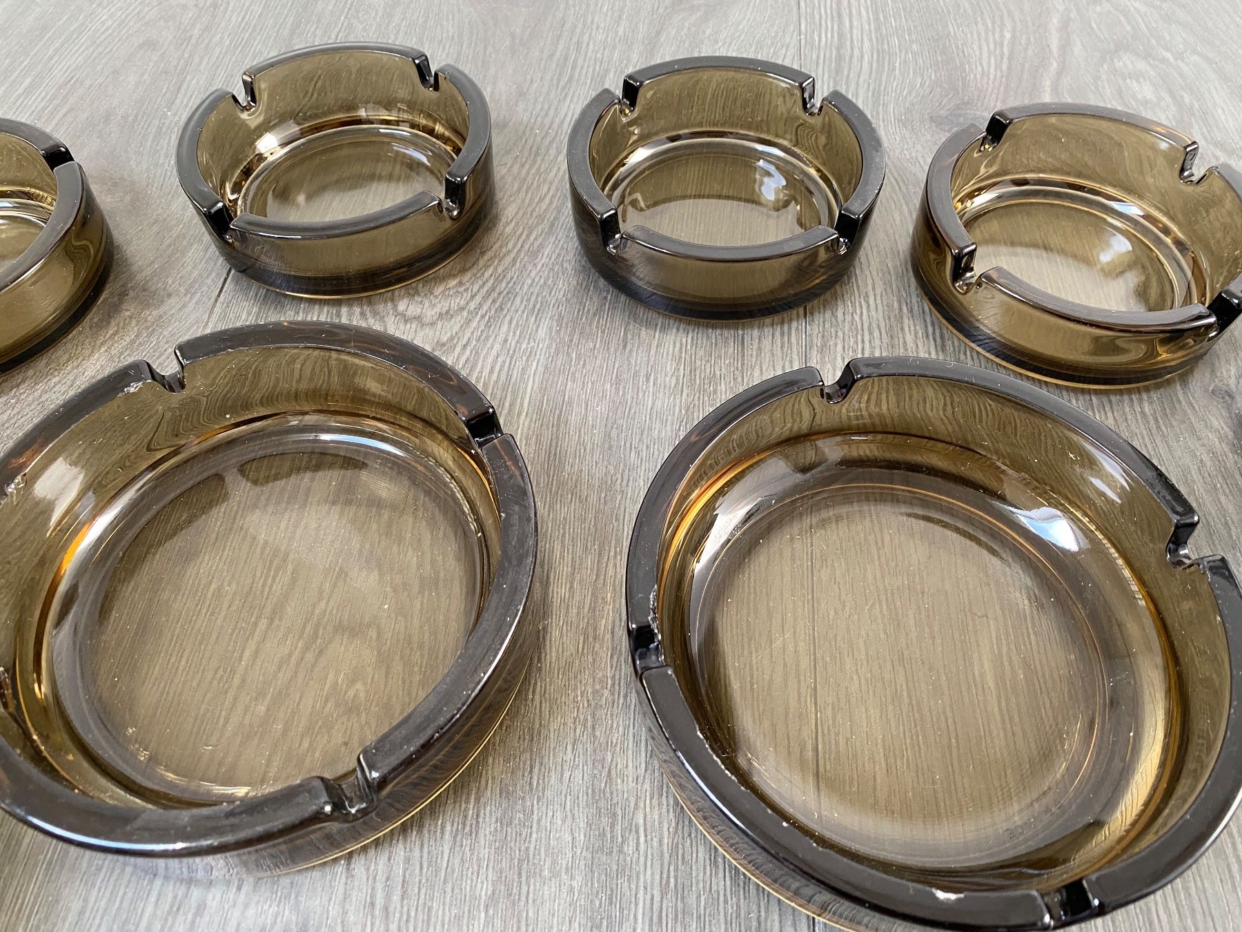 Portacenere: 13 braune Aschenbecher aus Glas – Usato da Hägglingen venduto da Karin0802 3
