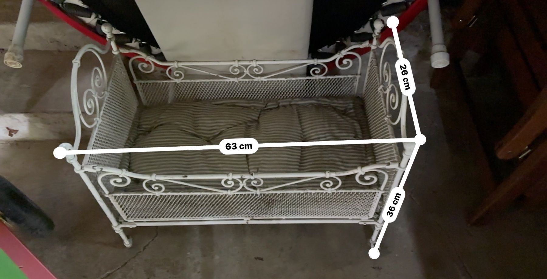 Giocattoli: Puppenbett Antik – Usato da Binningen venduto da Goldsmith8 5