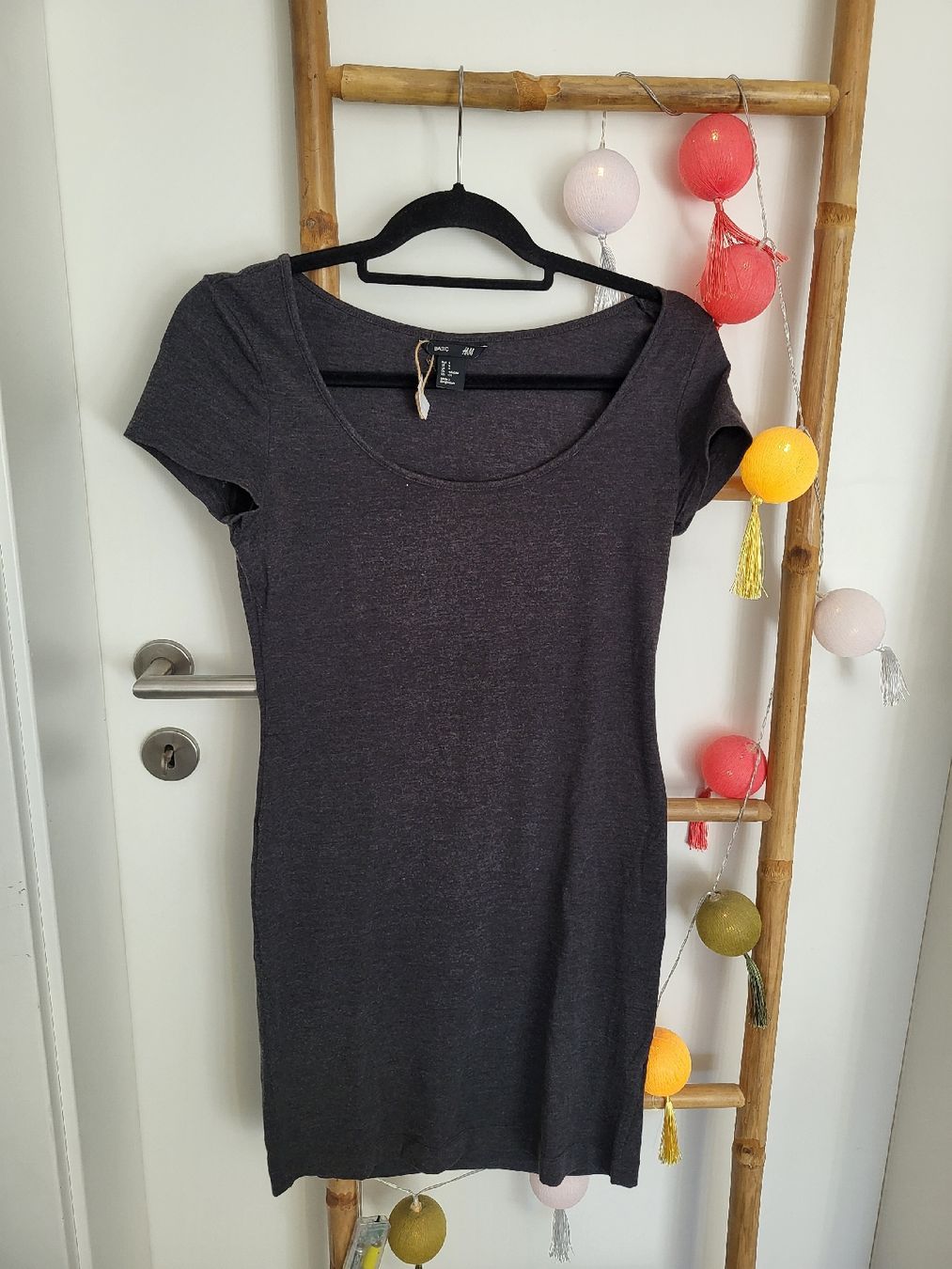 H&M Vestiti: Robe moulante – Usato da Ecuvillens venduto da loloall