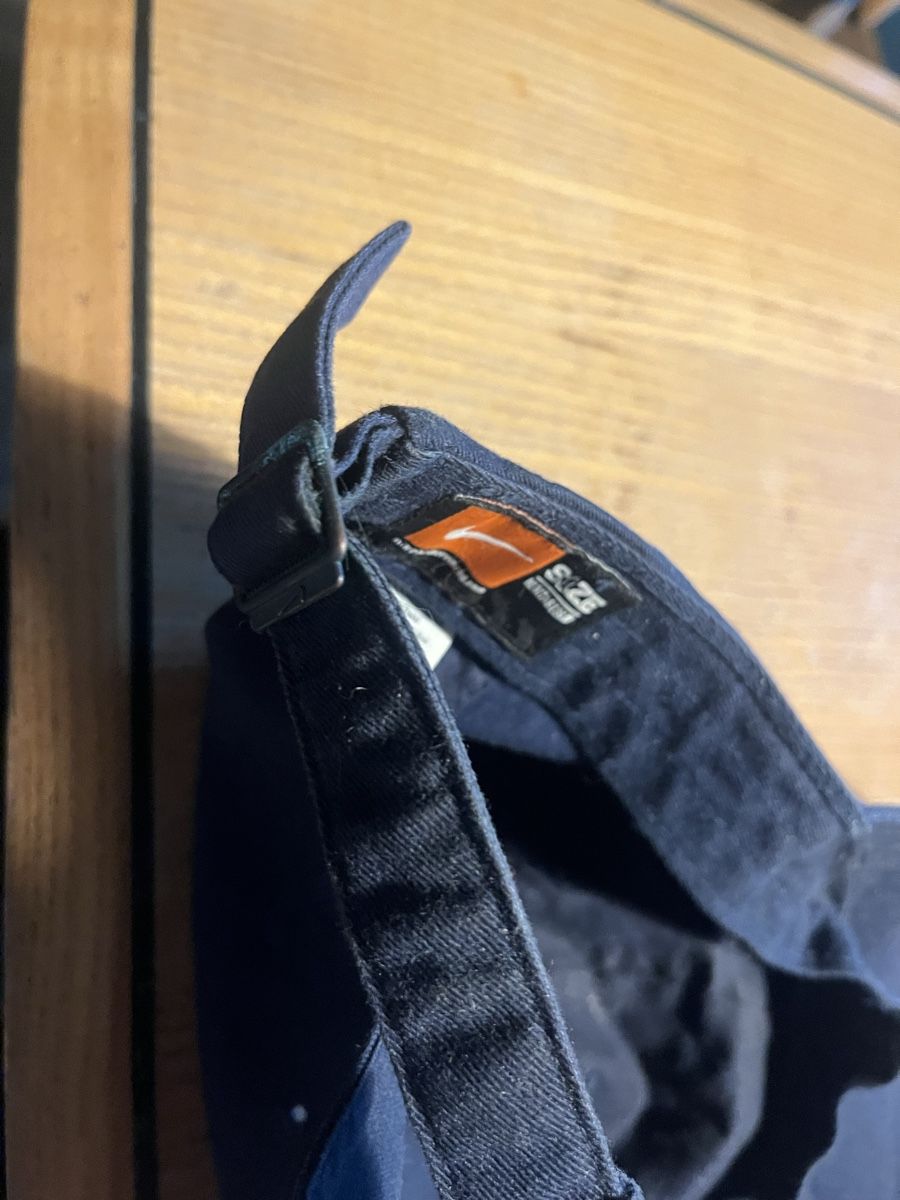 Nike Autres vêtements & accessoires: Nike Cap Vintage  – D'occasion à Gockhausen par Turmfalken 1