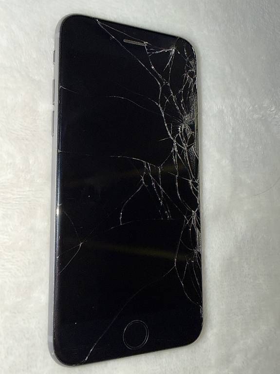 Handys / Smartphones: Apple iPhone 6s 32 GB Space Grau – Gebraucht aus St. Gallen von kuz_5pth