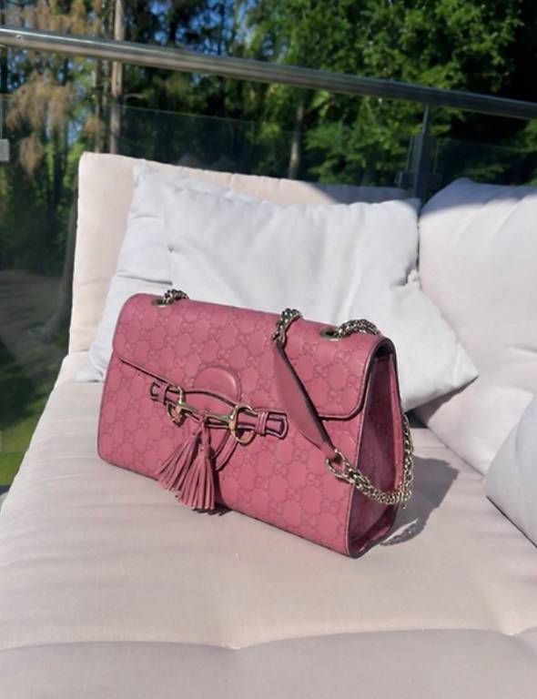 Taschen für Damen: Gucci Lederhandtasche in Rosa – Gebraucht aus Romont FR von Yohelys 1