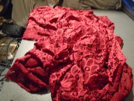 Stoff rot / Blumenmuster