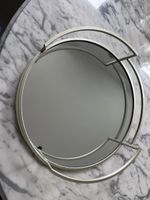 Tray in gold colour and mirror base