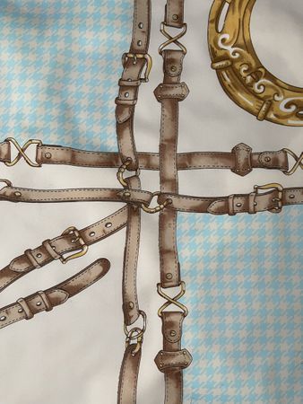 Elegantes Foulard im Reitmotiv