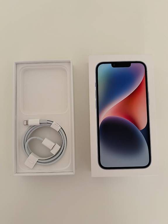 Telefoni cellulari / Smartphones: iPhone 14 Blau 128 GB – Usato da Olten venduto da leoniee290118 2