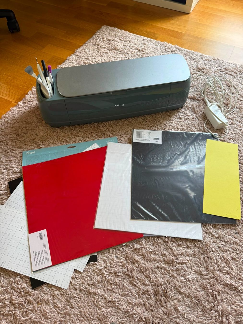 Cricut Kit bricolage: Cricut Schneideplotter Maker 4 – Usato da Bühler venduto da EliasLoop