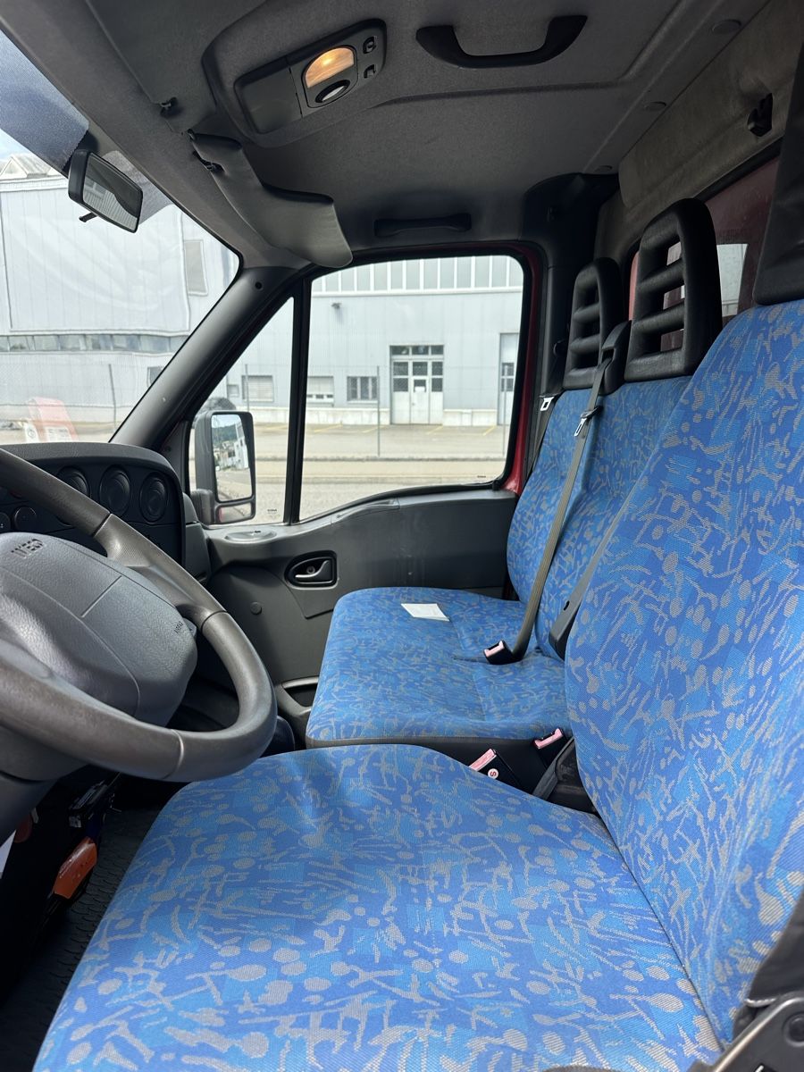 Iveco Lastwagen: Iveco Box Truck Red condition used – Gebraucht aus Weiach von Aleksandar.B 7