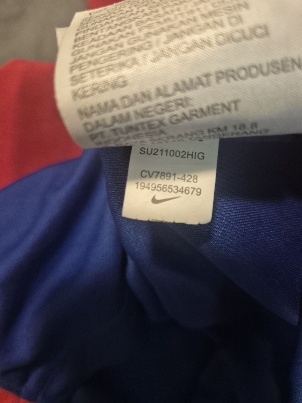 FC Barcelona Canottiere & Pantaloni: Barcelona Retro Jersey Medium – Usato da Zürich venduto da swiss_canadian 5