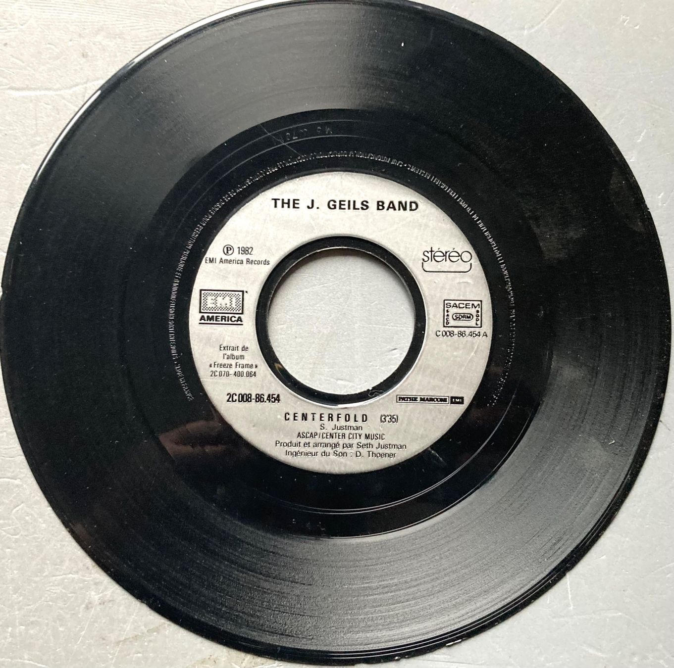 Dischi in vinile: THE J. GEILS BAND - CENTERFOLD – Usato da Poliez-Pittet venduto da Newtown-Records