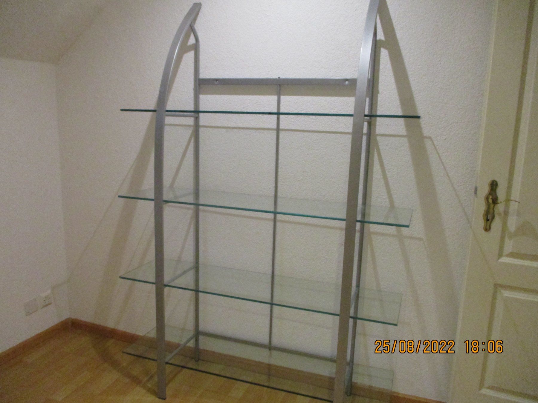 Scaffali: Gestell mit vier Glastablaren – Usato da Liestal venduto da Disc-Point 2