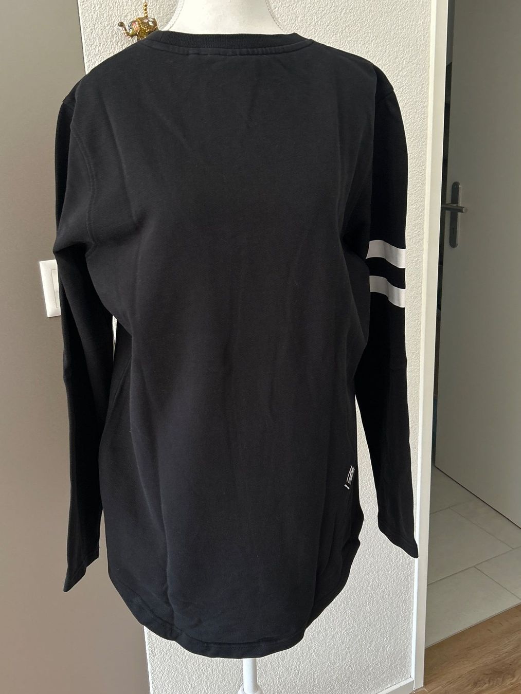 Pullover & Sweatshirts: Non Grada Pullover schwarz Gr. M – Gebraucht aus Brunnen von Nala2929 4
