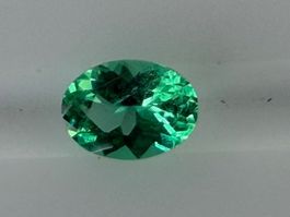 SMARAGD  bläulich/grün  oval  0.085cts  Ural / Sibirien