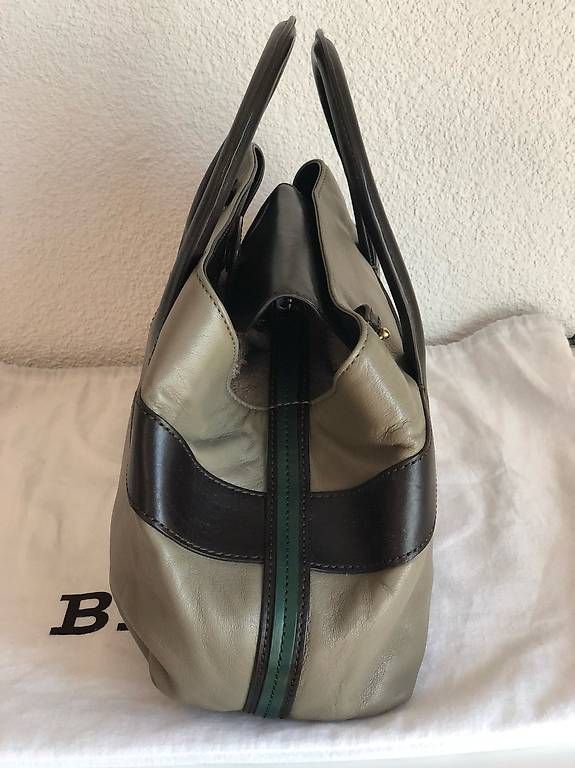Bally Taschen für Damen: BALLY Neuwertige Henkeltasche – Gebraucht aus Rorschacherberg von Mimi_Momo 2