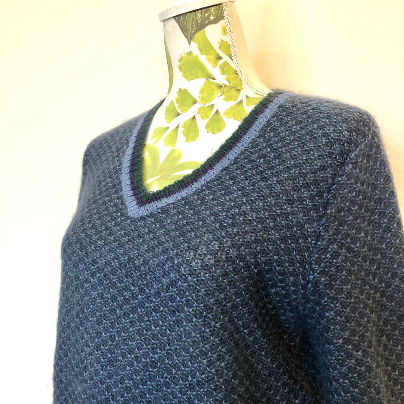 Maglioni & Felpe: Vintage Rodier Paris Strickpullover, passt für Grösse M – Usato da Brienz BE venduto da Kokolea84 1