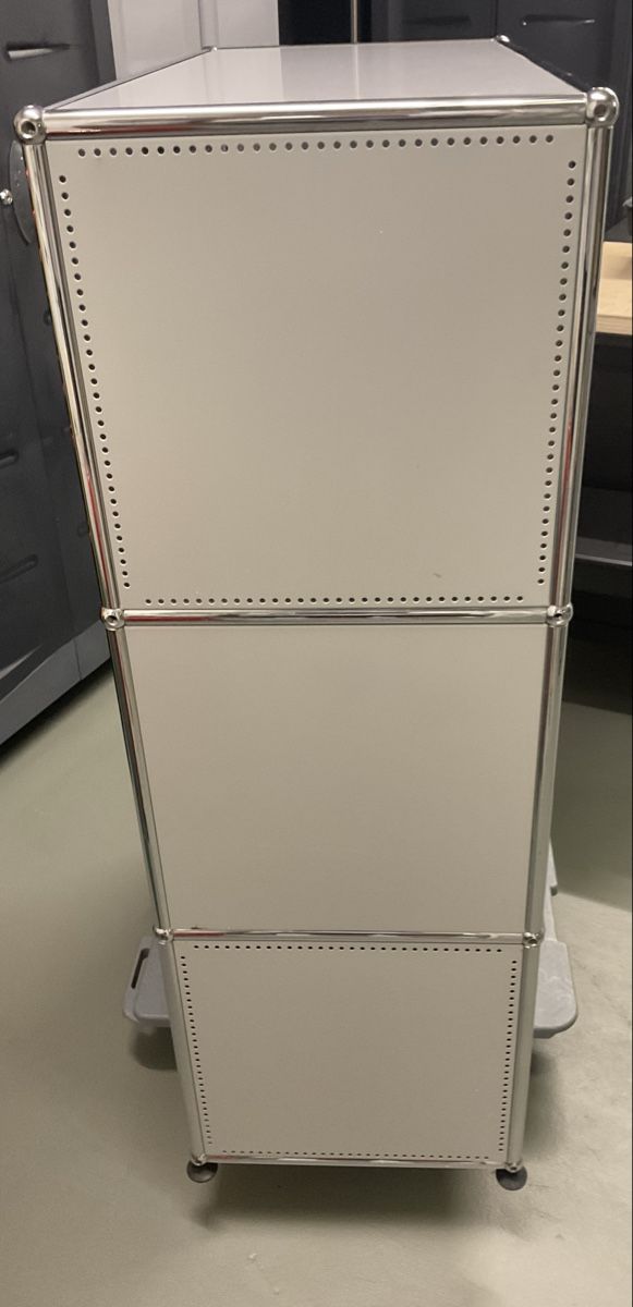 USM Kommoden: USM Haller Sideboard grau – Gebraucht aus Jegenstorf von BAVARIA4CH 2