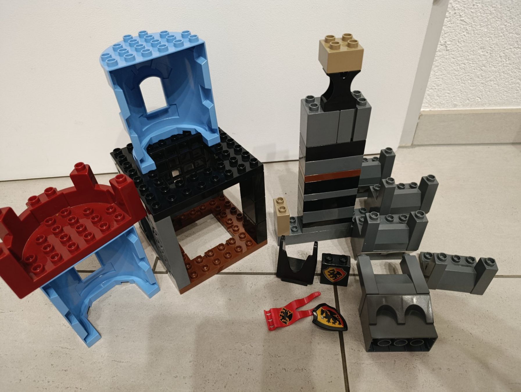 Lego Giocattoli: Lego Duplo grosse Burg – Usato da Münchwilen TG venduto da Ingi5 9