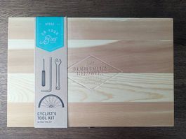 Fahrrad Werkzeug in eleganter Holzkiste