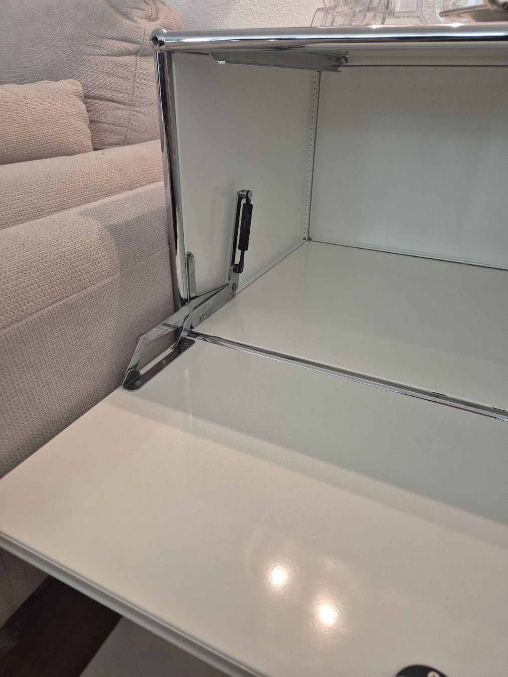 USM Cassettiere: USM HALLER HIGHBOARD WEISS XL – Usato da Urtenen-Schönbühl venduto da swan777 3