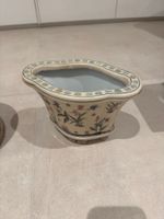 Handbemalter Porzellan Blumentopf /Vase von die Marke G & C