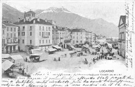Locarno TI Piazza Grande mercato animata