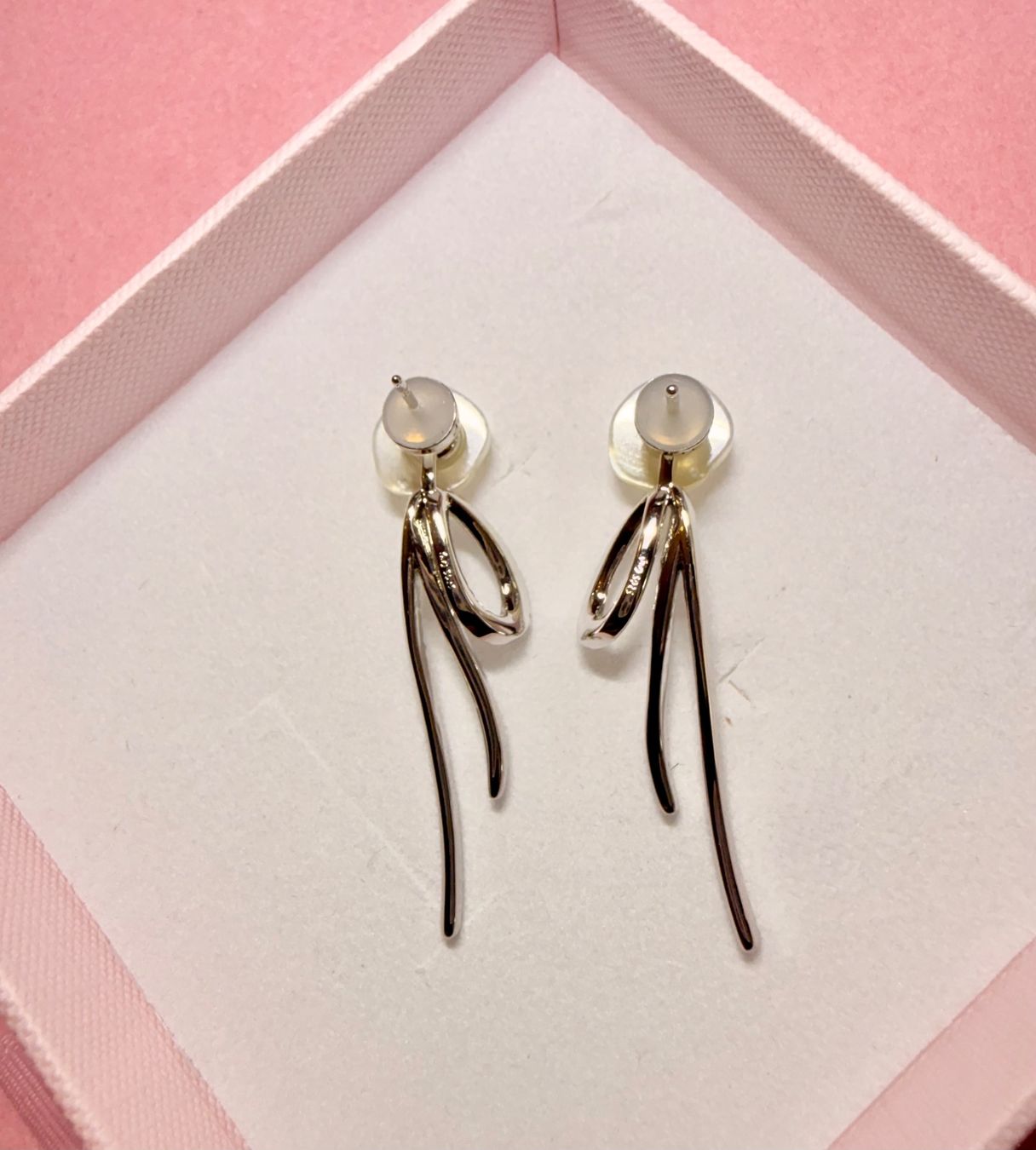 Orecchini pendenti & Orecchini a lobo: Boucles d’oreilles Aura Nacrée – Nuovo e nell'imballaggio originale da St-Maurice venduto da Sandrinette123 3