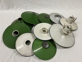 Lampenschirme Konvolut 10 Stk emailliert weiss/grün 23cm