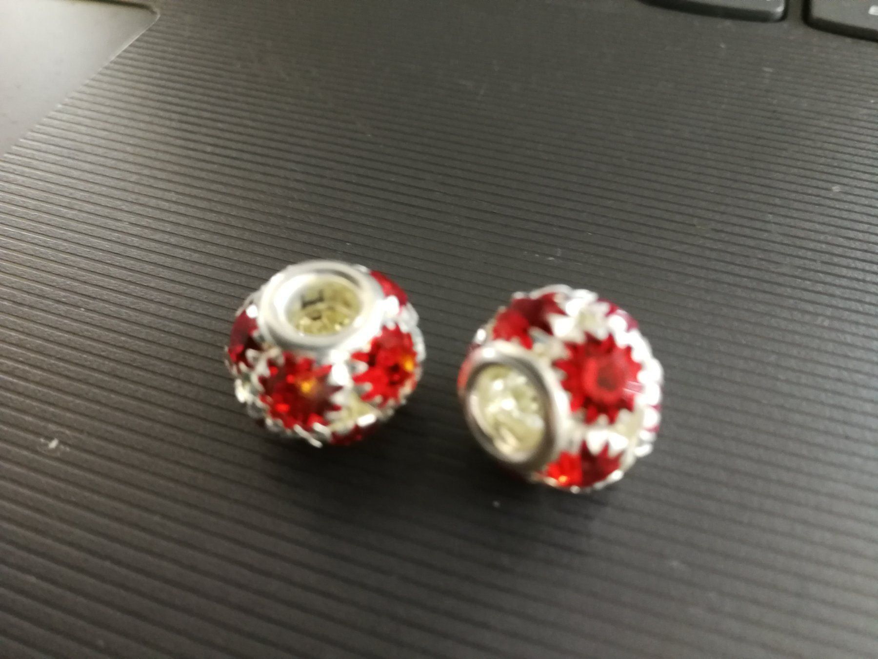 Perle (finte): Perle Strass rot    13x11mm – Nuovo (secondo la descrizione) da Alpnachstad venduto da perlengaby 1