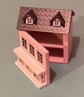 Puppenhaus fürs Puppenhaus aus Holz Streets Ahead England