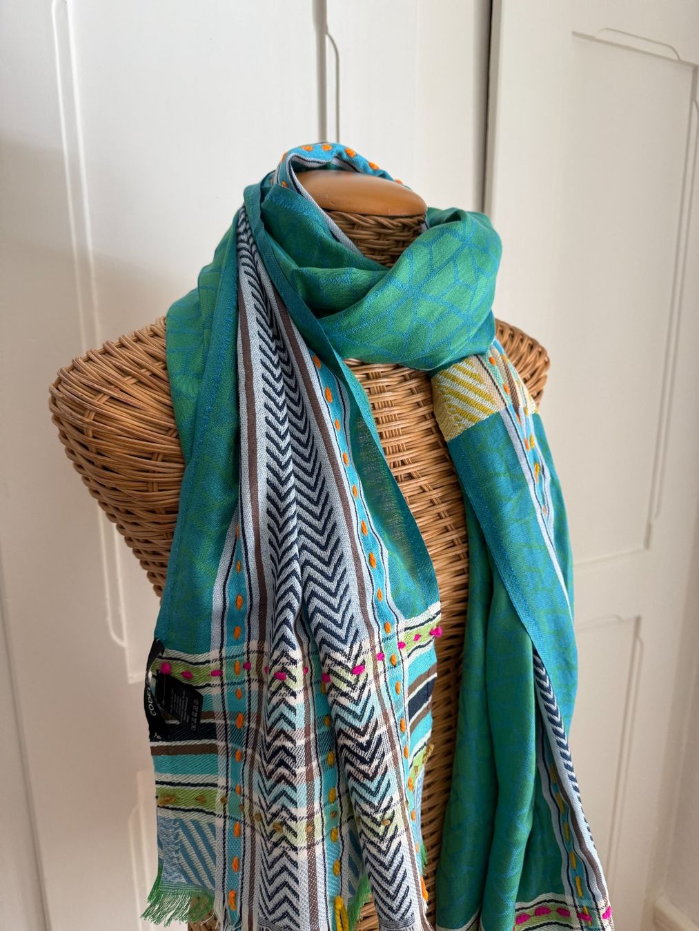 Codello Foulards, Tücher & Schals: CODELLO - Schal Tuch bunt gemustert – Gebraucht aus Zürich von Diazaio 1