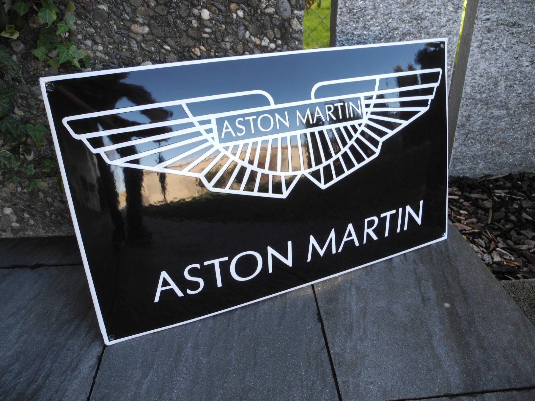 Aston Martin Insegne: ASTON MARTIN EMAILSCHILD – Nuovo (secondo la descrizione) da Reinach AG venduto da Huckleberrysix 3