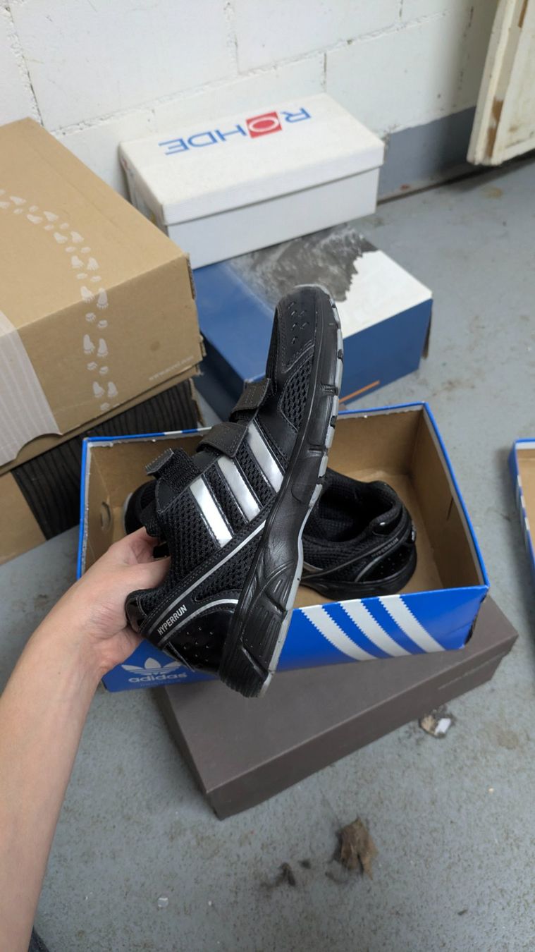 Adidas Scarpe da uomo: ADIDAS Turnschuhe schwarz silber – Usato da Morgarten venduto da rra_jvw7 1