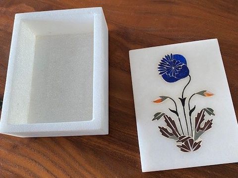 Alle Dekorationen: Schmuckdose Marmor mit Kornblume Inlay – Gebraucht aus Edlibach von Arnoldotto 3