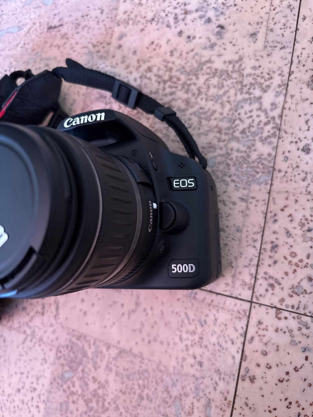 Canon Appareil photo: Canon EOS 500D Spiegelreflexkamera mit 2 Objektiven Set – Neuf (Voir description) à Regensdorf par nin_9d8s 1