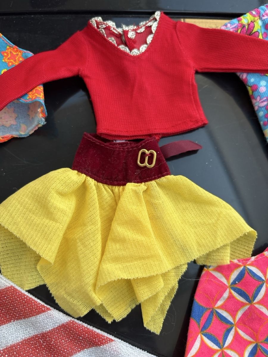 Puppen: Vintage Barbie und Klone Kleider – Gebraucht aus Zürich von Sundaygirl 1