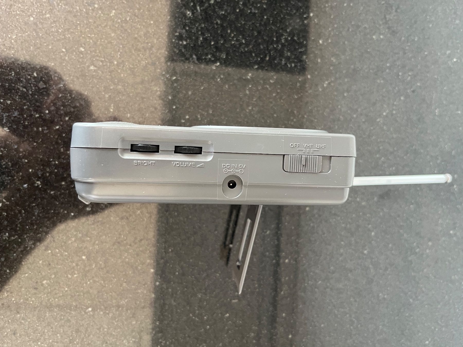 Casio Televisori: CASIO TV-480, LCD Pocket Color TV, Batterie oder DC IN 6V – Usato da Zürich venduto da ivo_t9rd 1