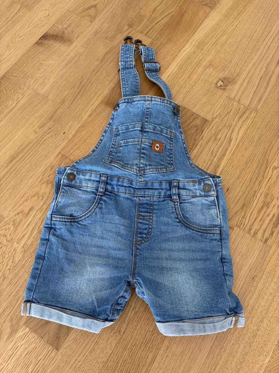 Lotti di vestiti: Latzhose kurz Gr. 92 und 98 – Nuovo (secondo la descrizione) da Frauenkappelen venduto da SSCN01 4