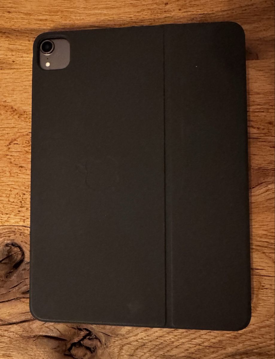 Apple Tastaturen: Apple Keyboard Folio CH Layout – Gebraucht aus Russikon von TCE_9 3