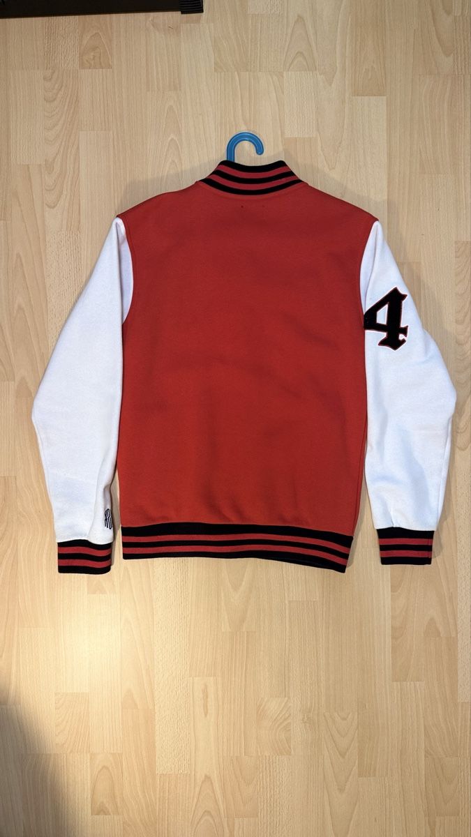 Jacken: Veste style université taille M – Gebraucht aus Glovelier von nba_9jf8 1
